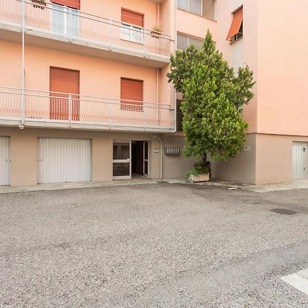 Santa Chiara Apartment By Myhomeincomo Exteriör bild