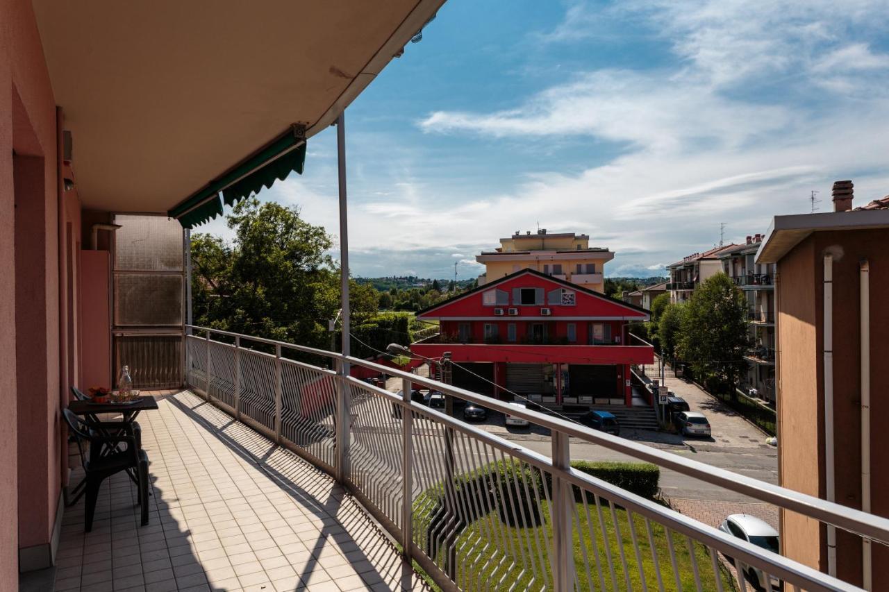 Santa Chiara Apartment By Myhomeincomo Exteriör bild